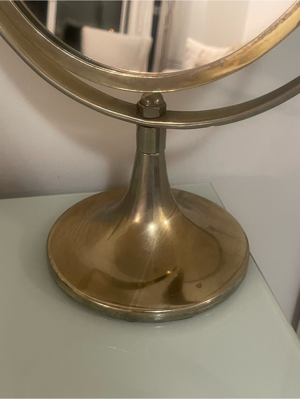 Brass Finish Oval Vanity Mirror - Gold - Picture 4 of 9